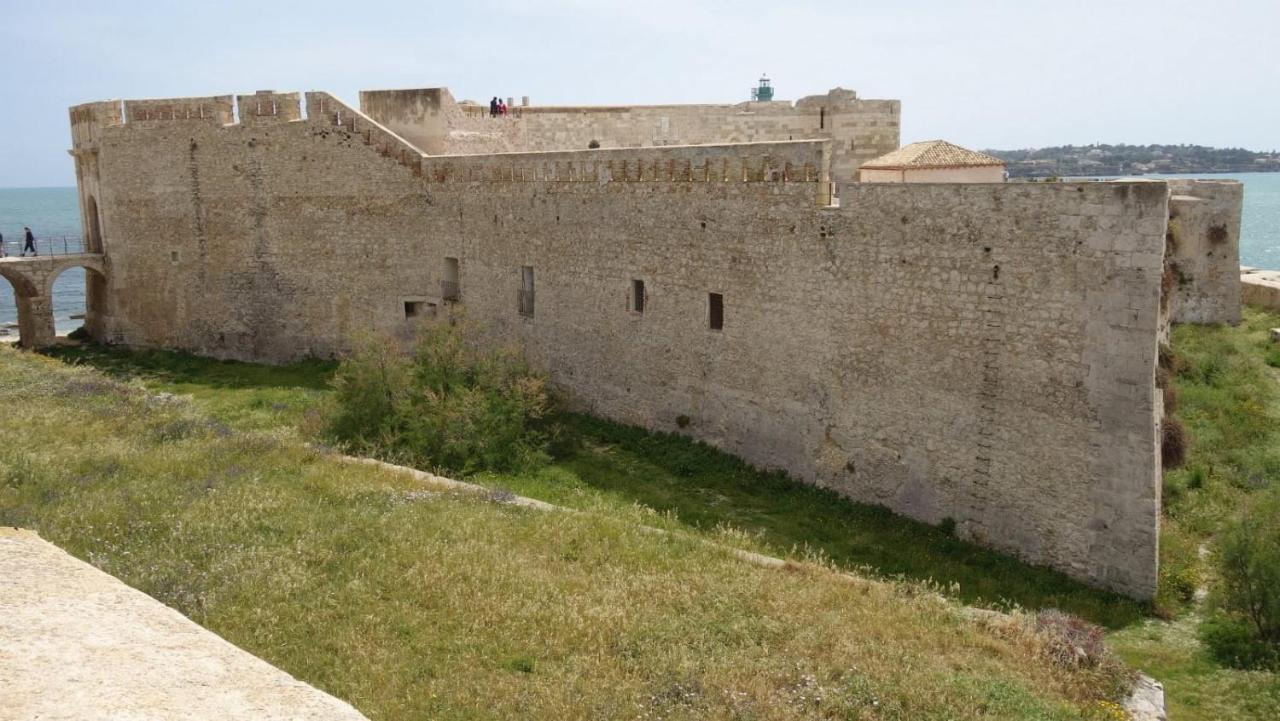 La Casa Al Castello Maniace Villa Syracuse Exterior photo